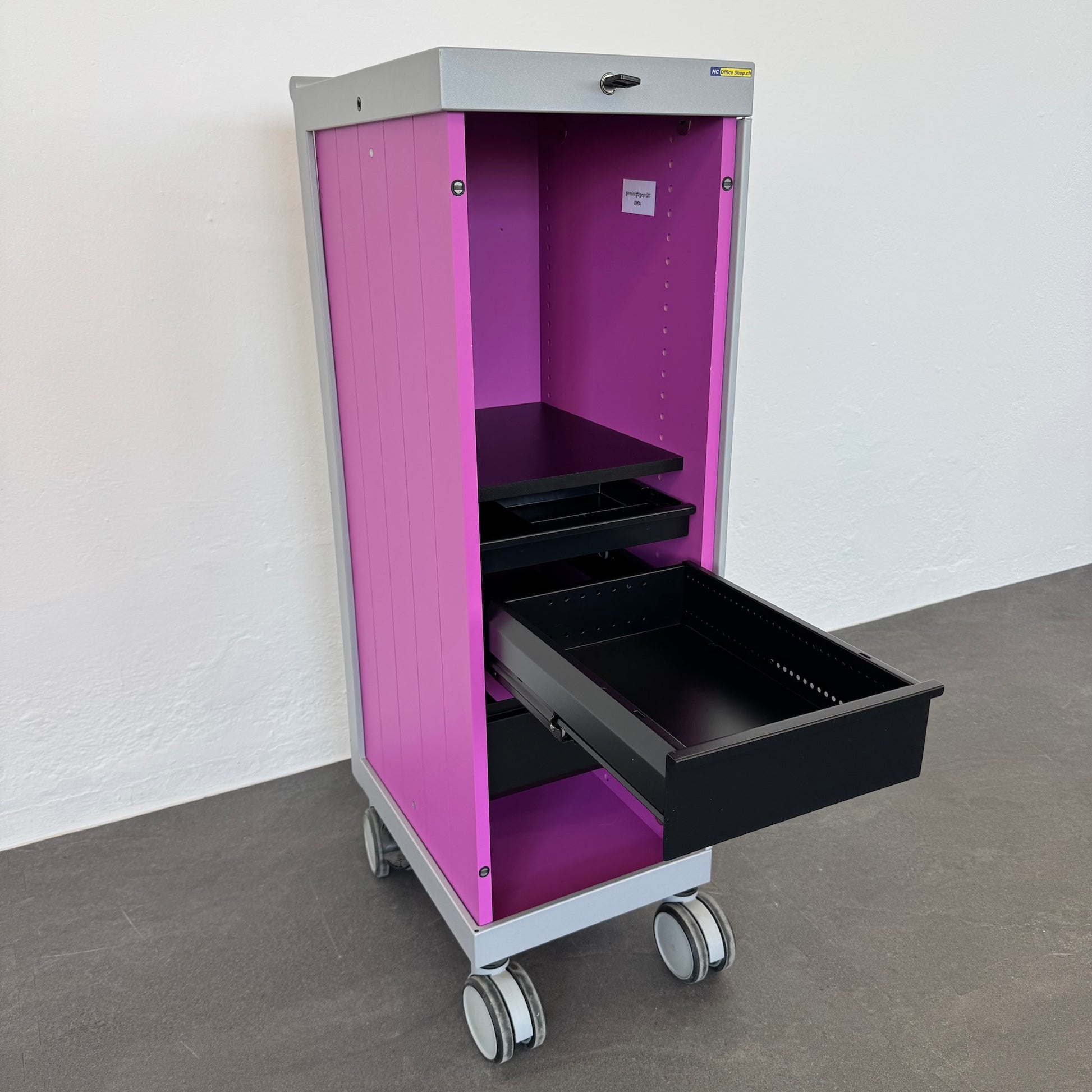 Denz D3 Roll-Caddy mit Schublade A6 offen