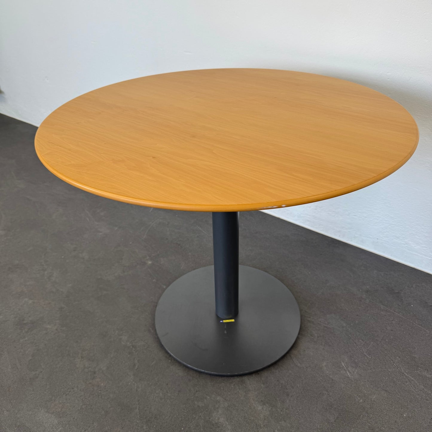 Ergodata System Desk Sitzungstisch  Gestell Anthrazit