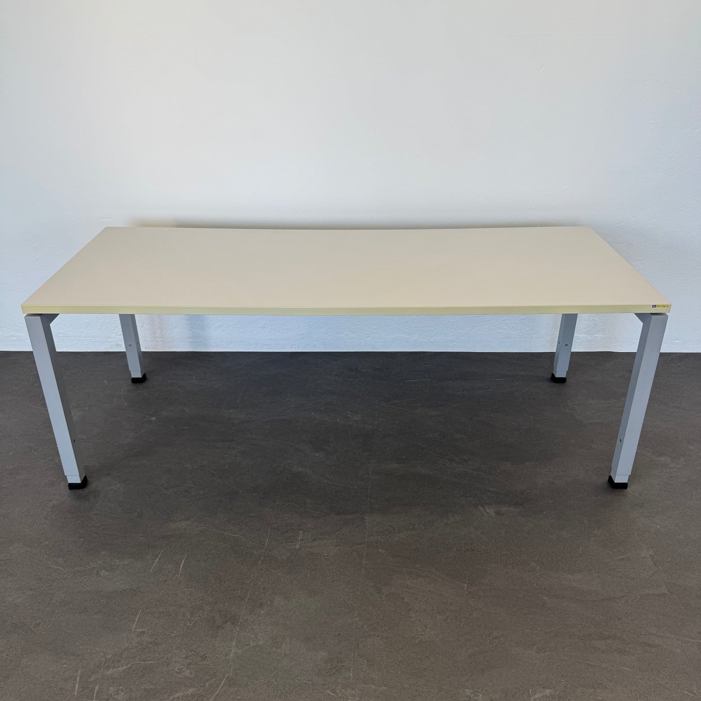 Denz D3 Schreibtisch MDF Lichtgrau