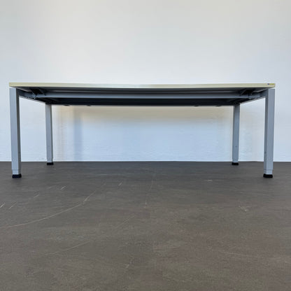 Denz D3 Schreibtisch Ansicht von unten