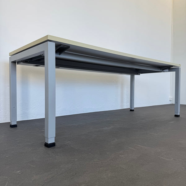 Denz D3 Schreibtisch - 2000x800mm - Lichtgrau