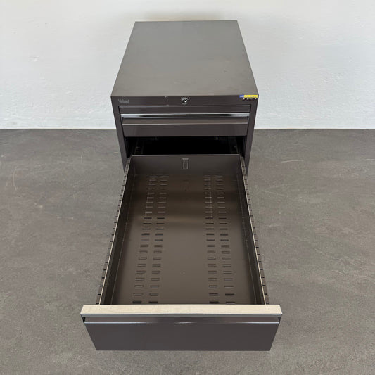 Vidmar Basic Unterstell-Korpus mit mittlerer Schublade offen