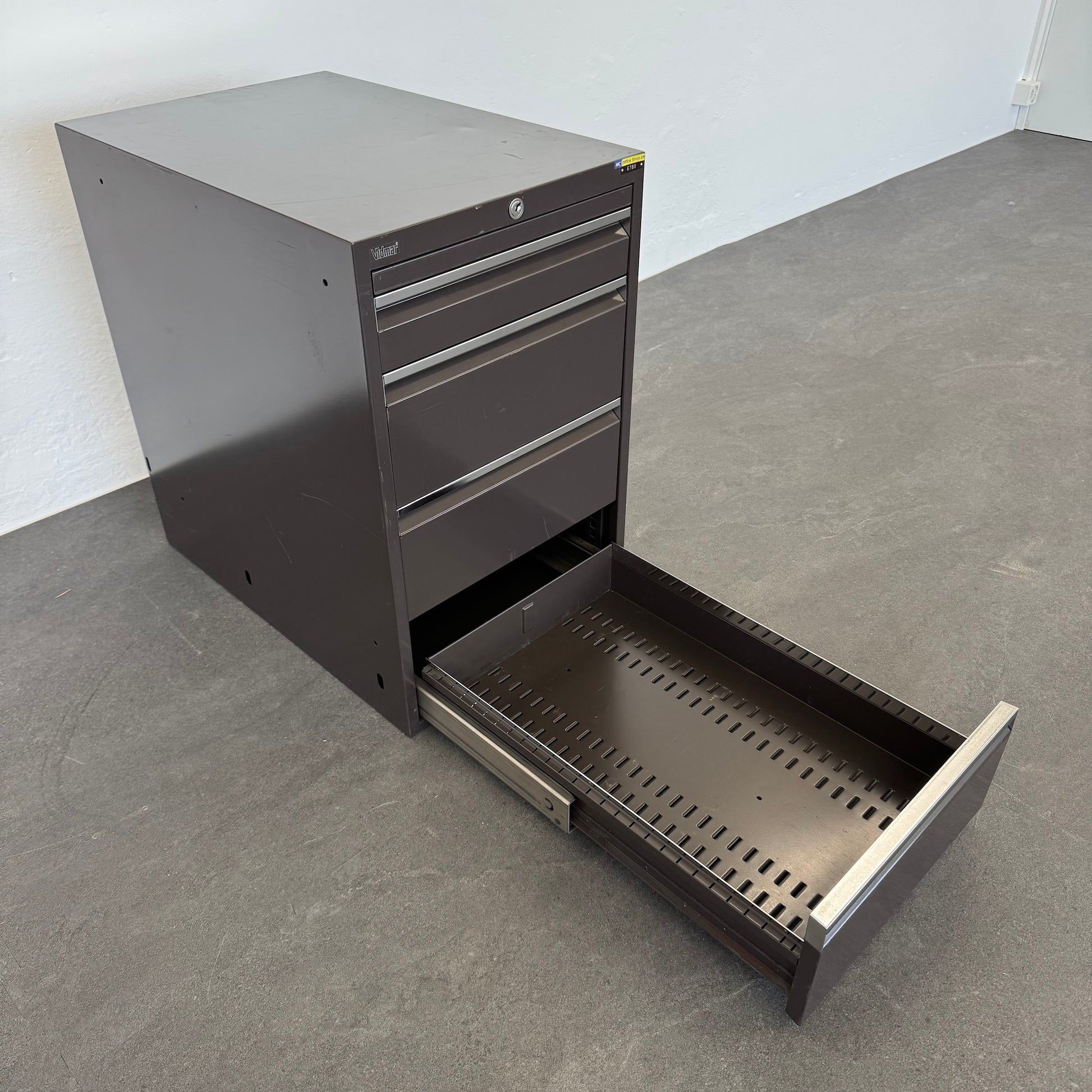 Vidmar Basic Unterstell-Korpus mit unterer Schublade offen