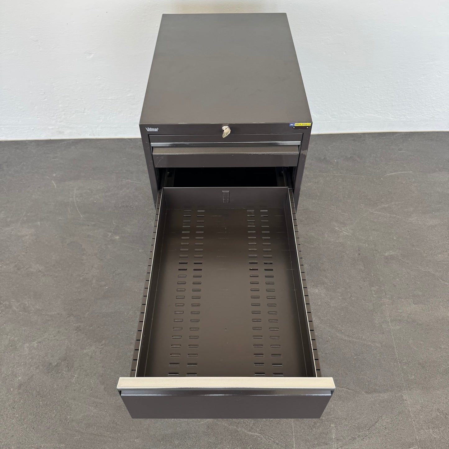 Vidmar Basic Unterstell-Korpus mit mittlerer Schublade offen