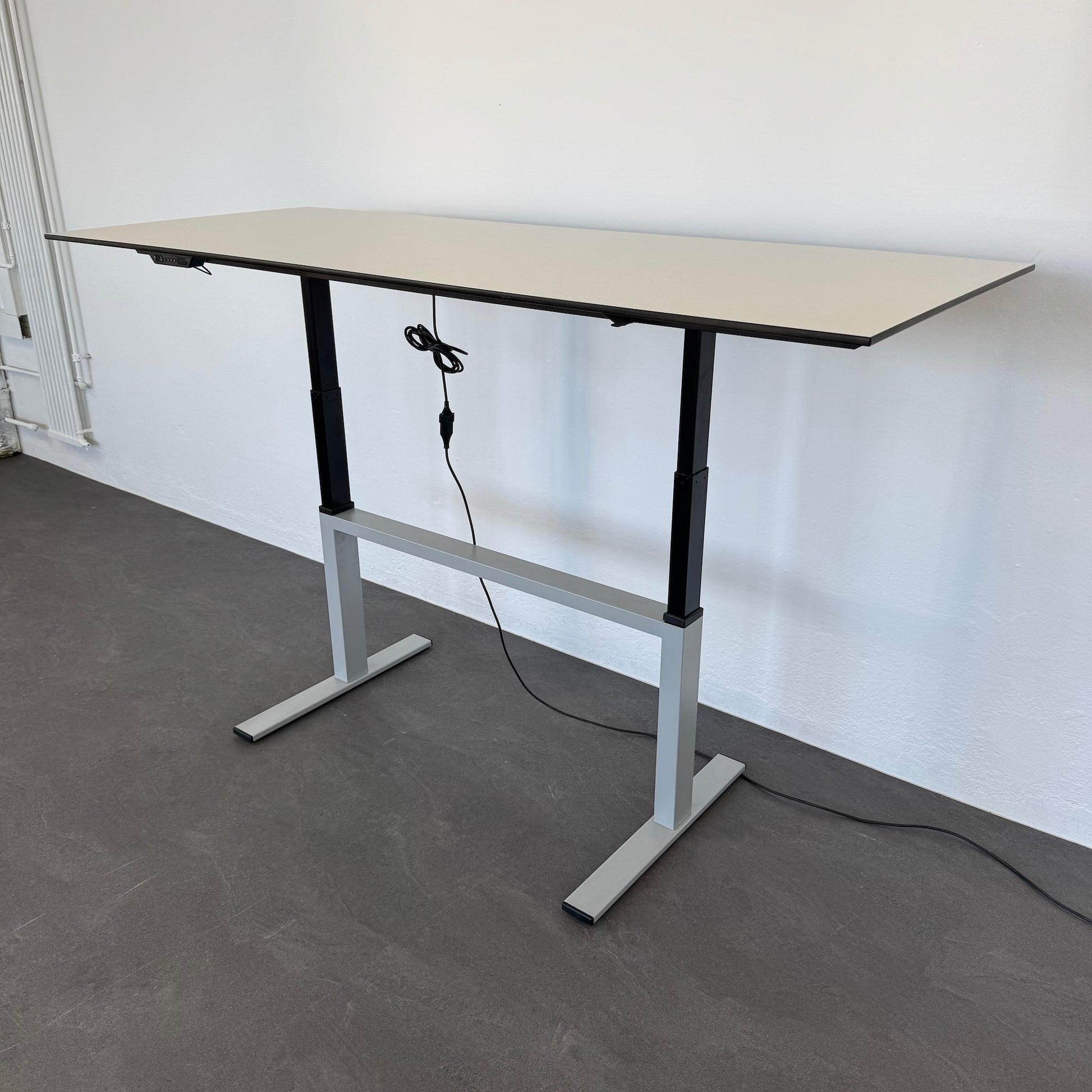 Lista Office LO Choice Sitz-Steh-Schreibtisch seitliche Ansicht oben