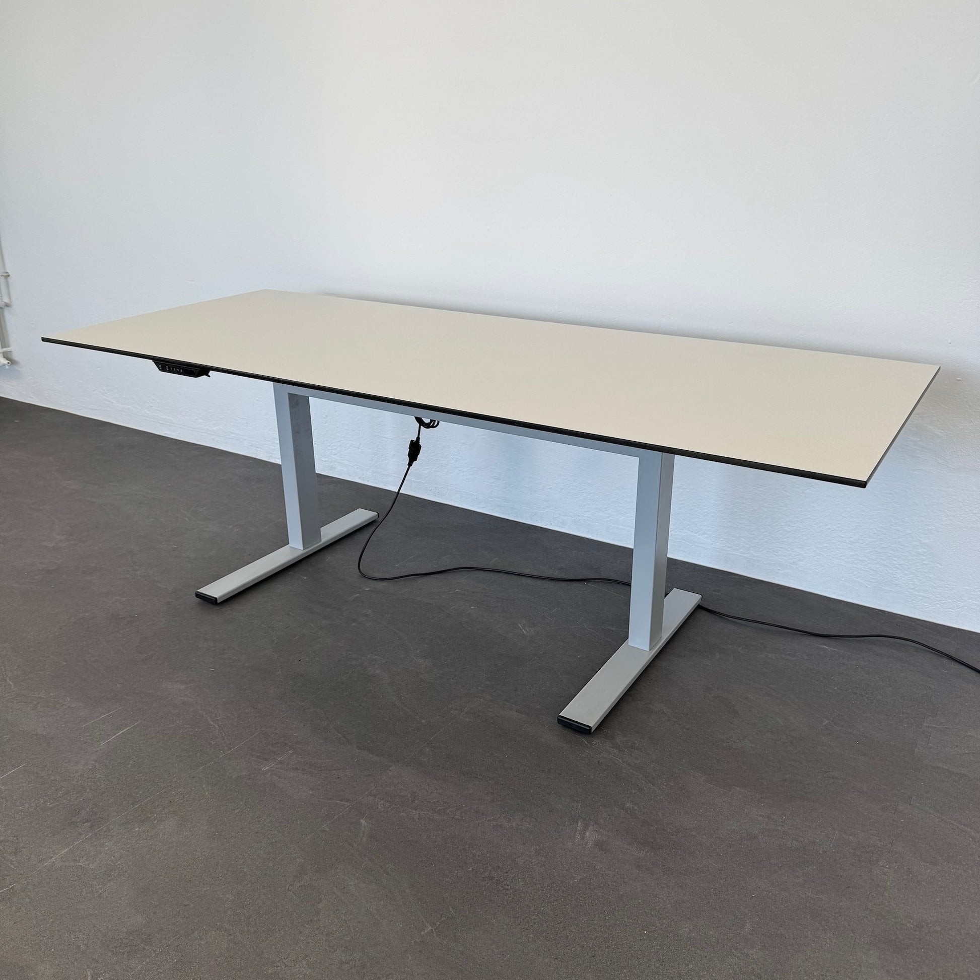 Lista Office LO Choice Sitz-Steh-Schreibtisch Ansicht von oben