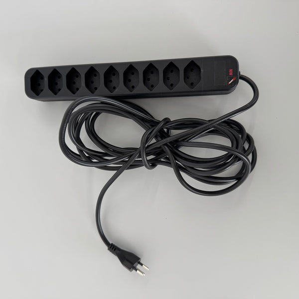 Max Hauri Swiss Line Mehrfachstecker - Schwarz - Magnethalterung - Reset-Knopf - 9 Anschlüsse