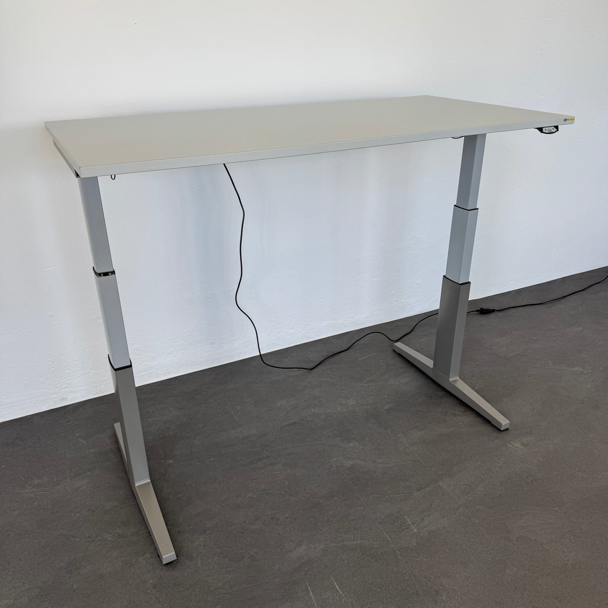 Haworth Kiron Sitz-Steh-Schreibtisch elektrisch höhenverstellbar