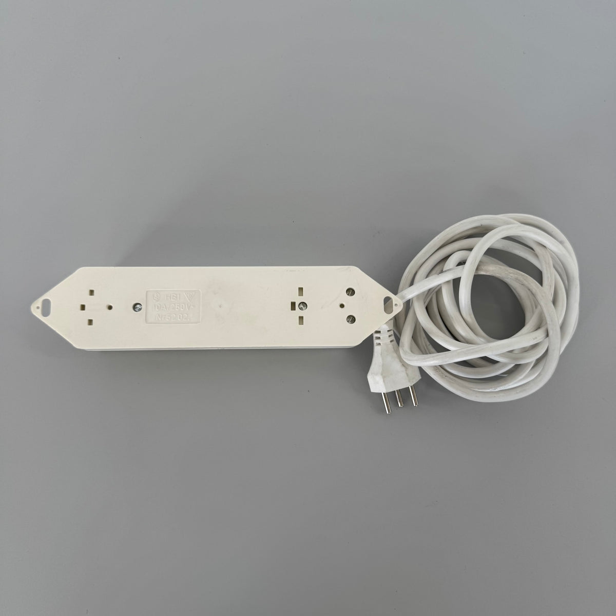 Top Electric Swiss Line Mehrfachstecker Detailfoto von unten