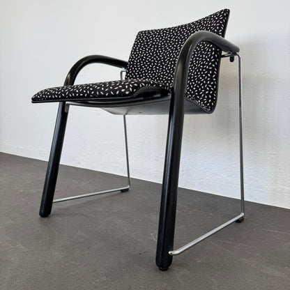 Thonet S 320 P Polsterstuhl stapelbar