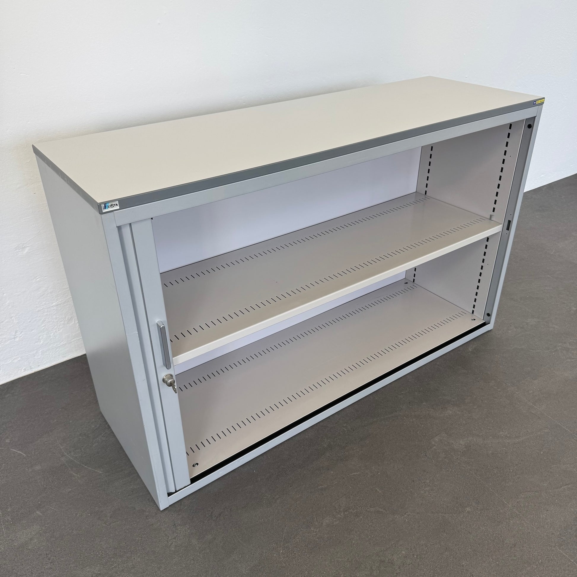 Lista Office Lateralschrank mit 1 Fachboden