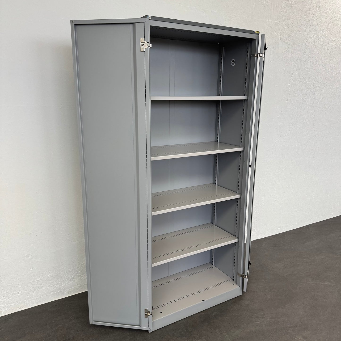 Lista Office Storage Flügeltür-Aktenschrank mit 4 Fachböden