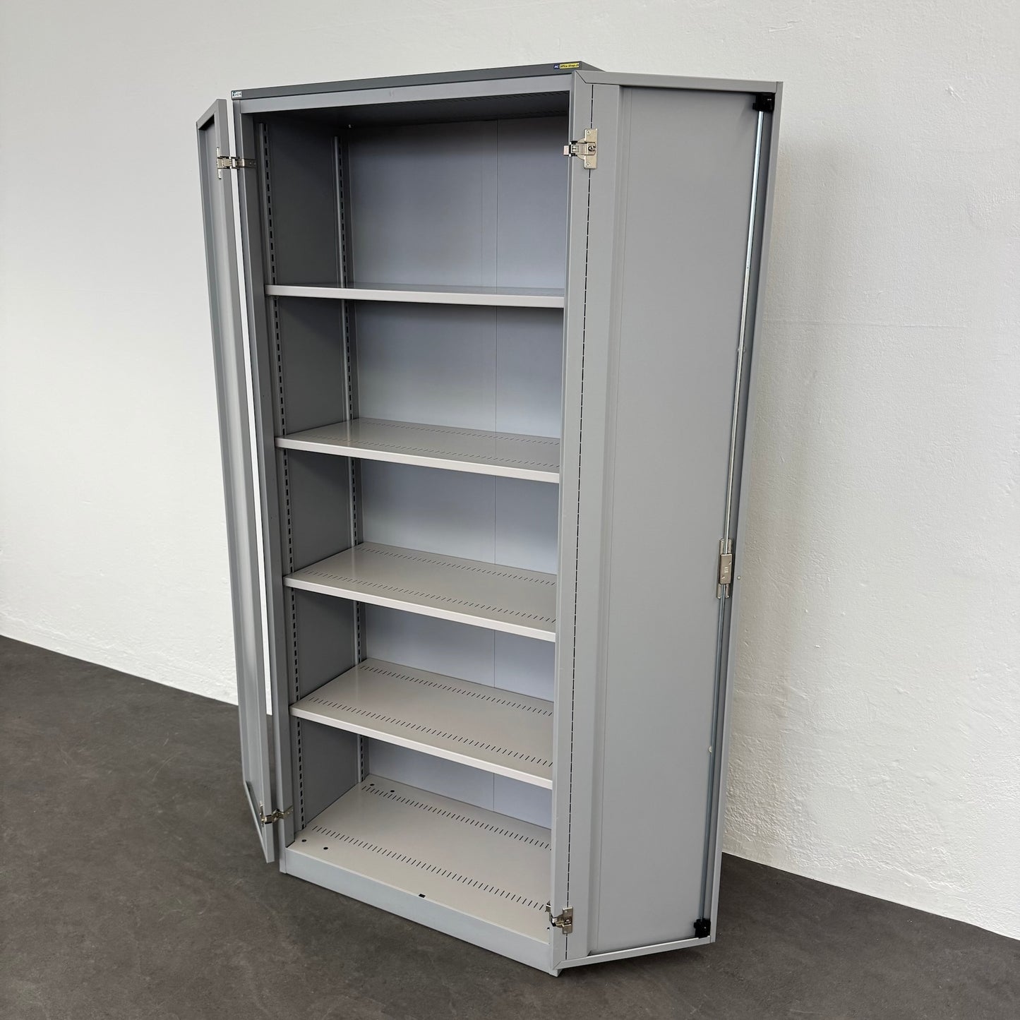 Lista Office Storage Flügeltür-Aktenschrank mit Schlüssel