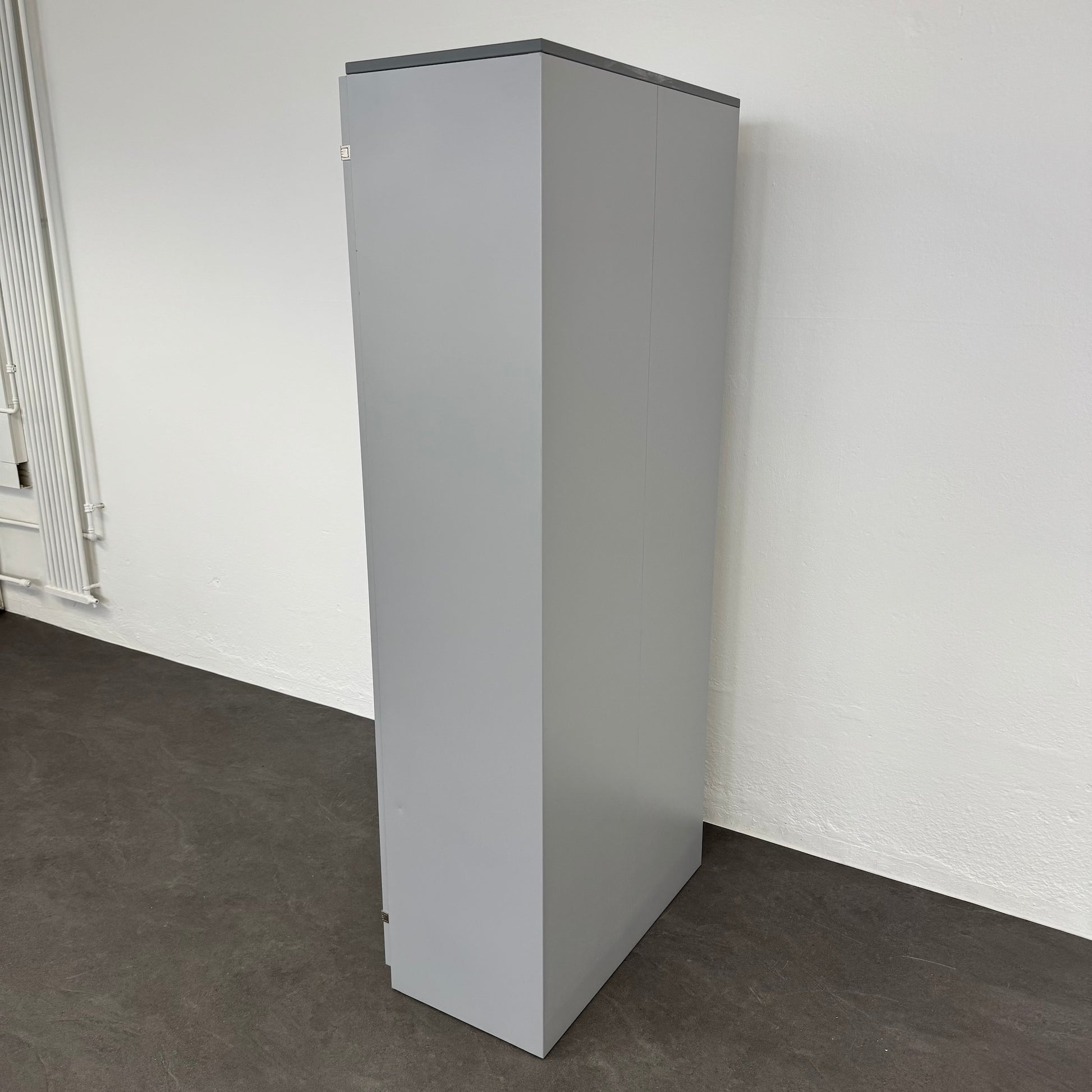 Lista Office Storage Flügeltür-Aktenschrank seitliche Ansicht