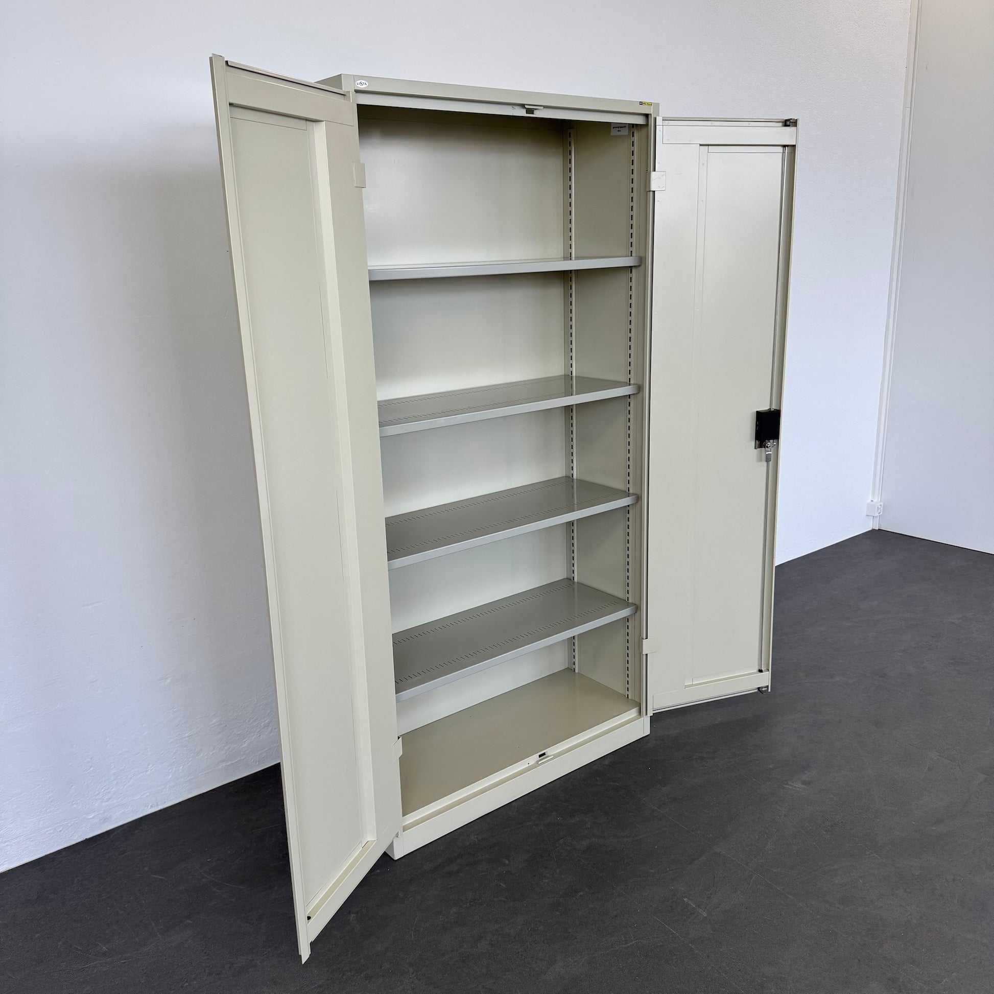 Lista Office Storage Flügeltür-Aktenschrank mit 4 Fachböden