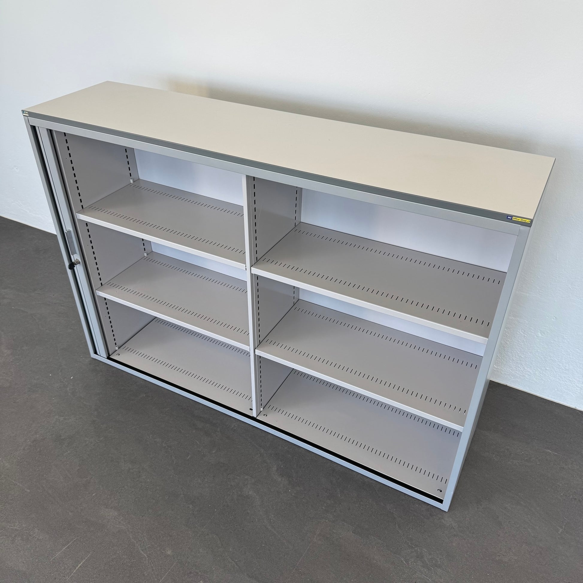Lista Office Storage Lateralschrank mit Schlüssel