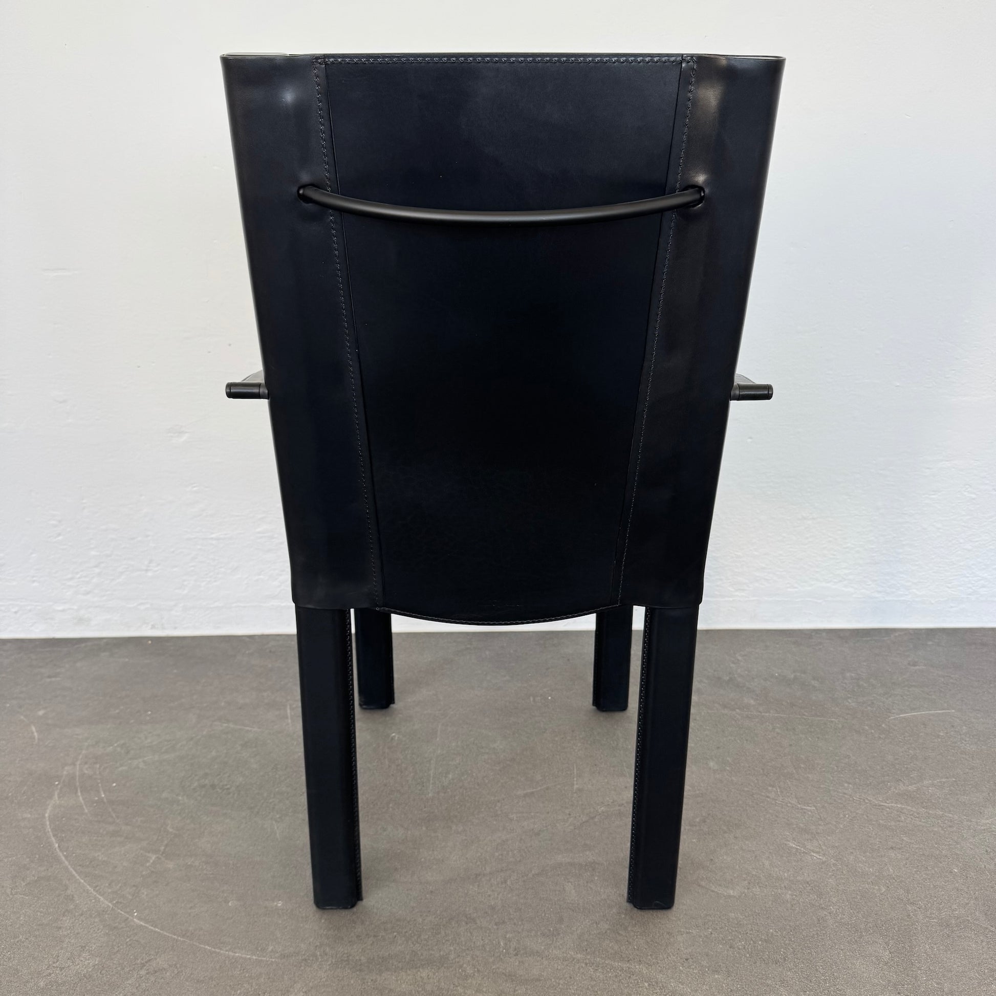 Matteo Grassi Vintage Leder Stuhl Ansicht von hinten