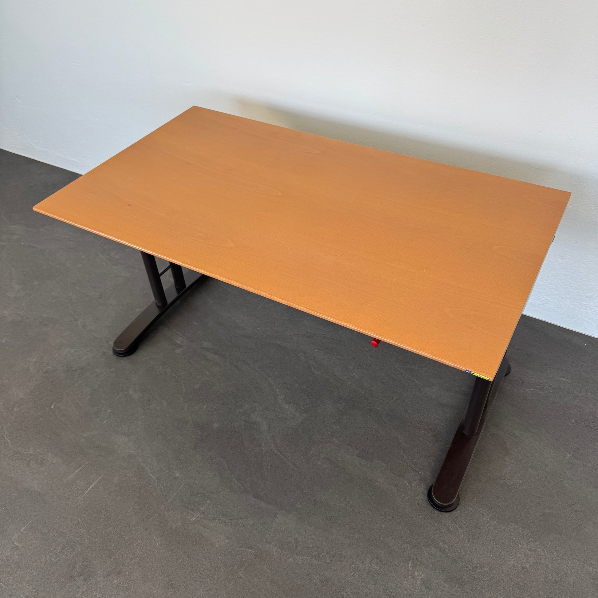 Ergodata System Desk Schreibtisch höhenverstellbar von 685-805mm