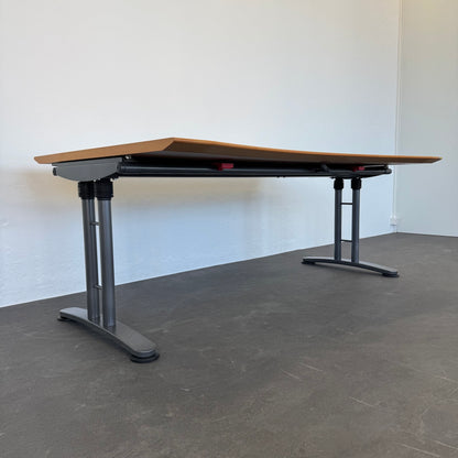 Ergodata System Desk Schreibtisch seitliche Ansicht