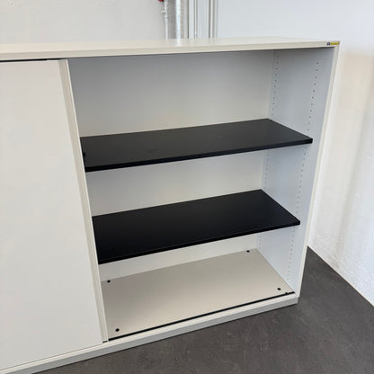 Steelcase Share It Duo Schiebetürschrank Detailfoto offen
