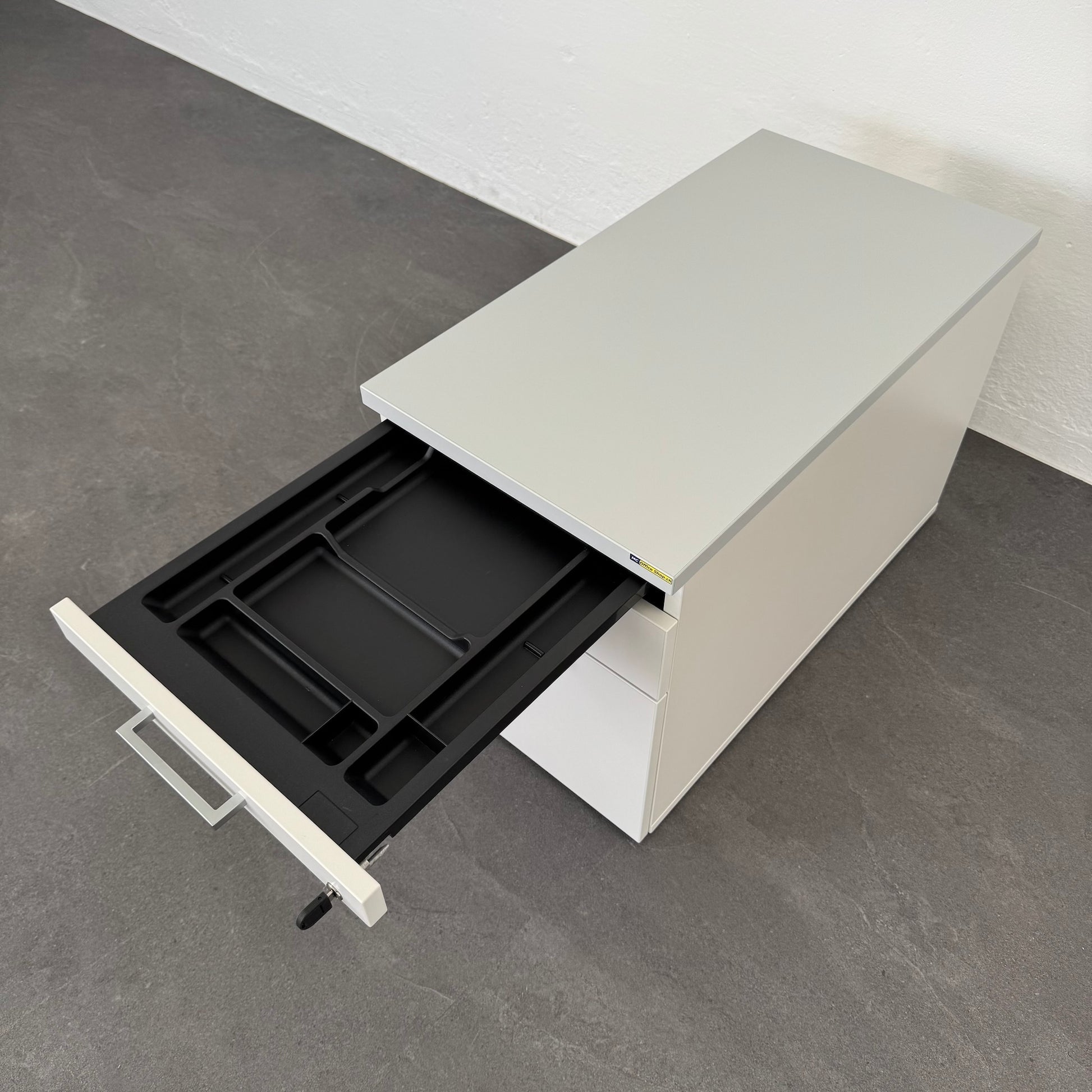 Haworth Kiron Unterstell-Korpus mit Materialschale offen