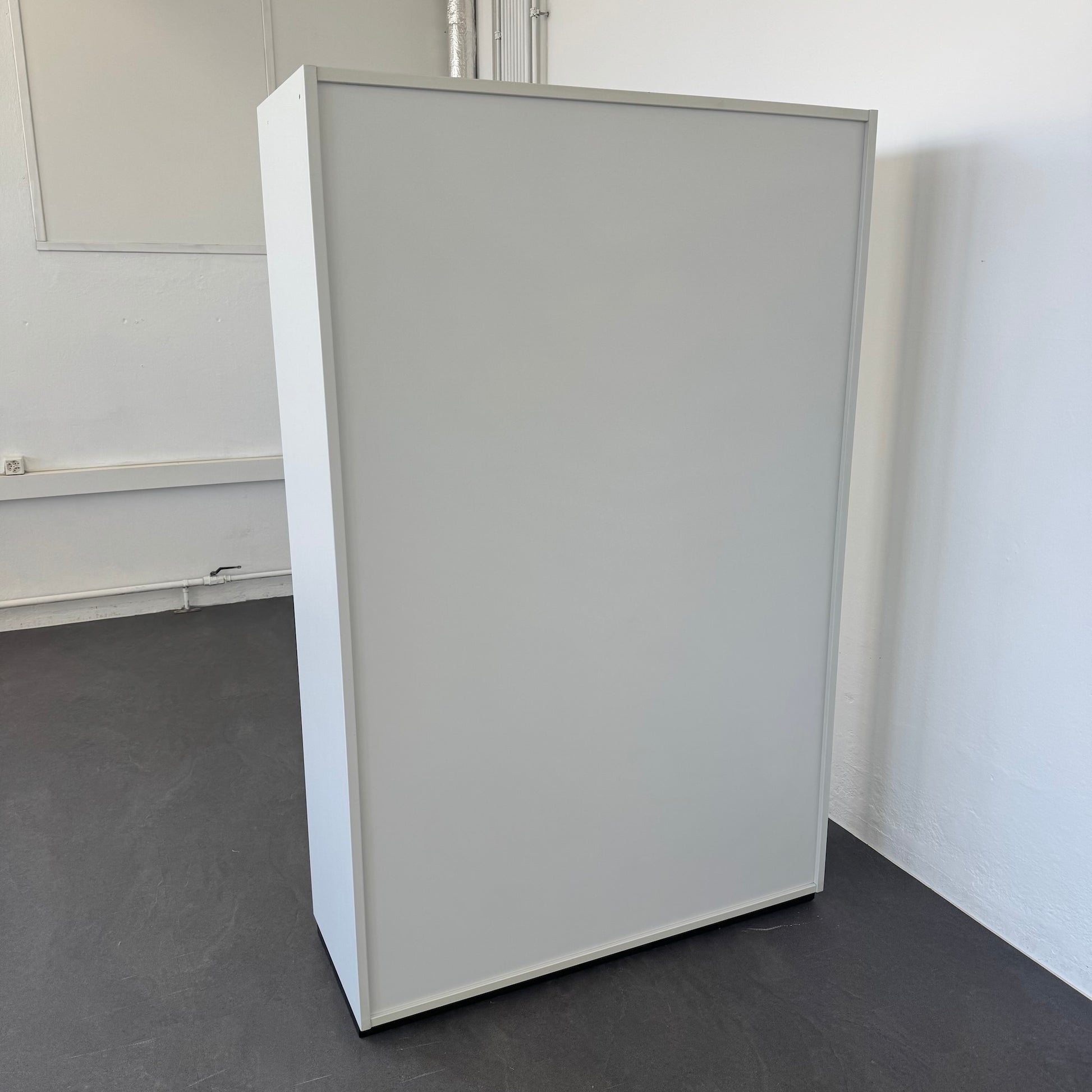 Denz Creactiv Lateralschrank von hinten