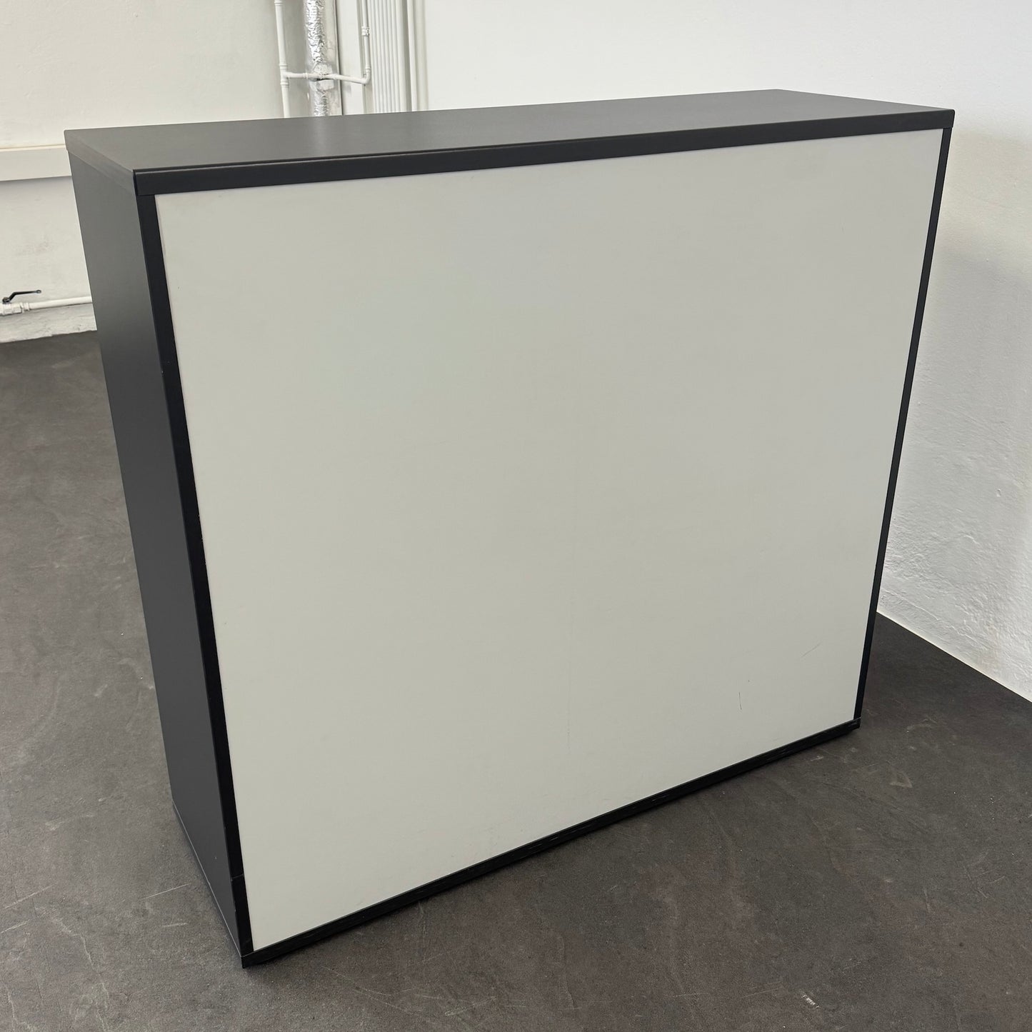 Elan Euroffice Lateralschrank Ansicht von hinten