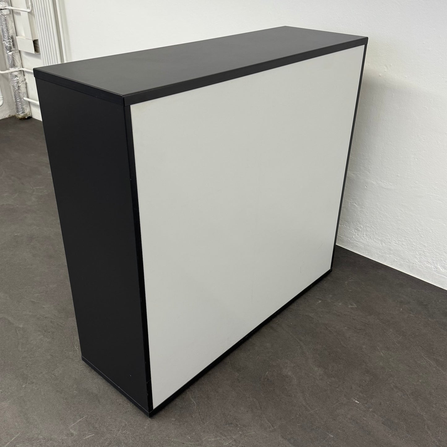 Elan Euroffice Lateralschrank seitliche Ansicht