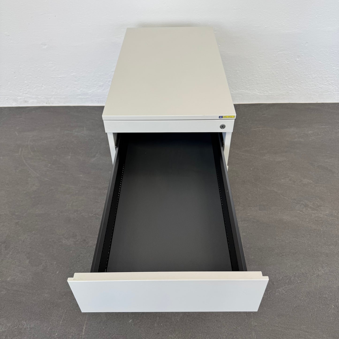 Steelcase IMPLICIT Roll-Korpus mit Schublade mitte offen