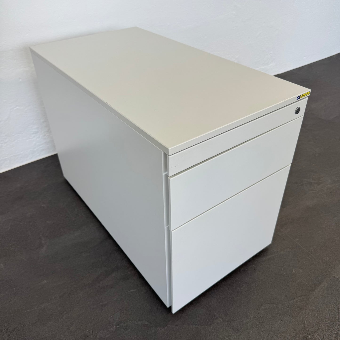 Steelcase IMPLICIT Roll-Korpus Ansicht von der Seite