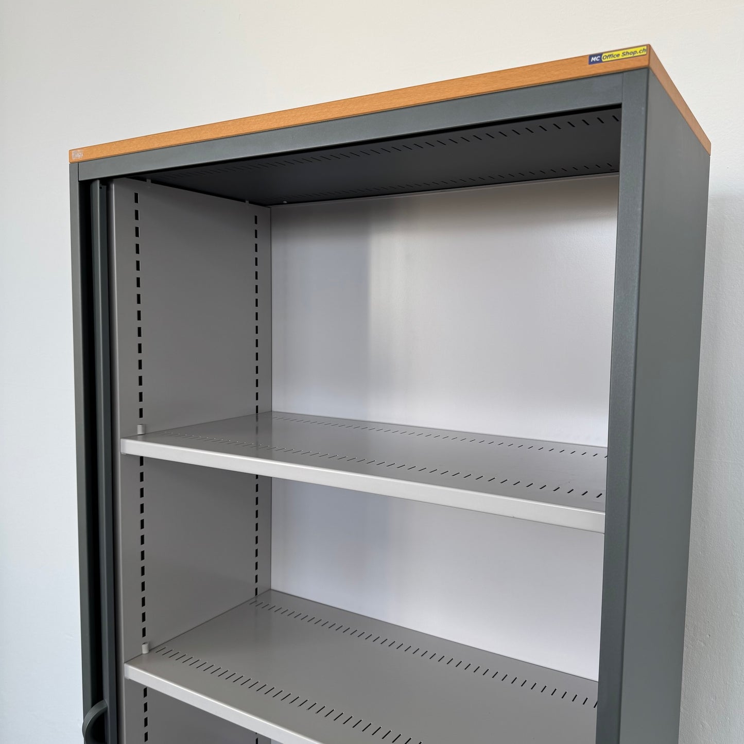 Lista Office Storage Lateralschrank Detailfoto oben rechts
