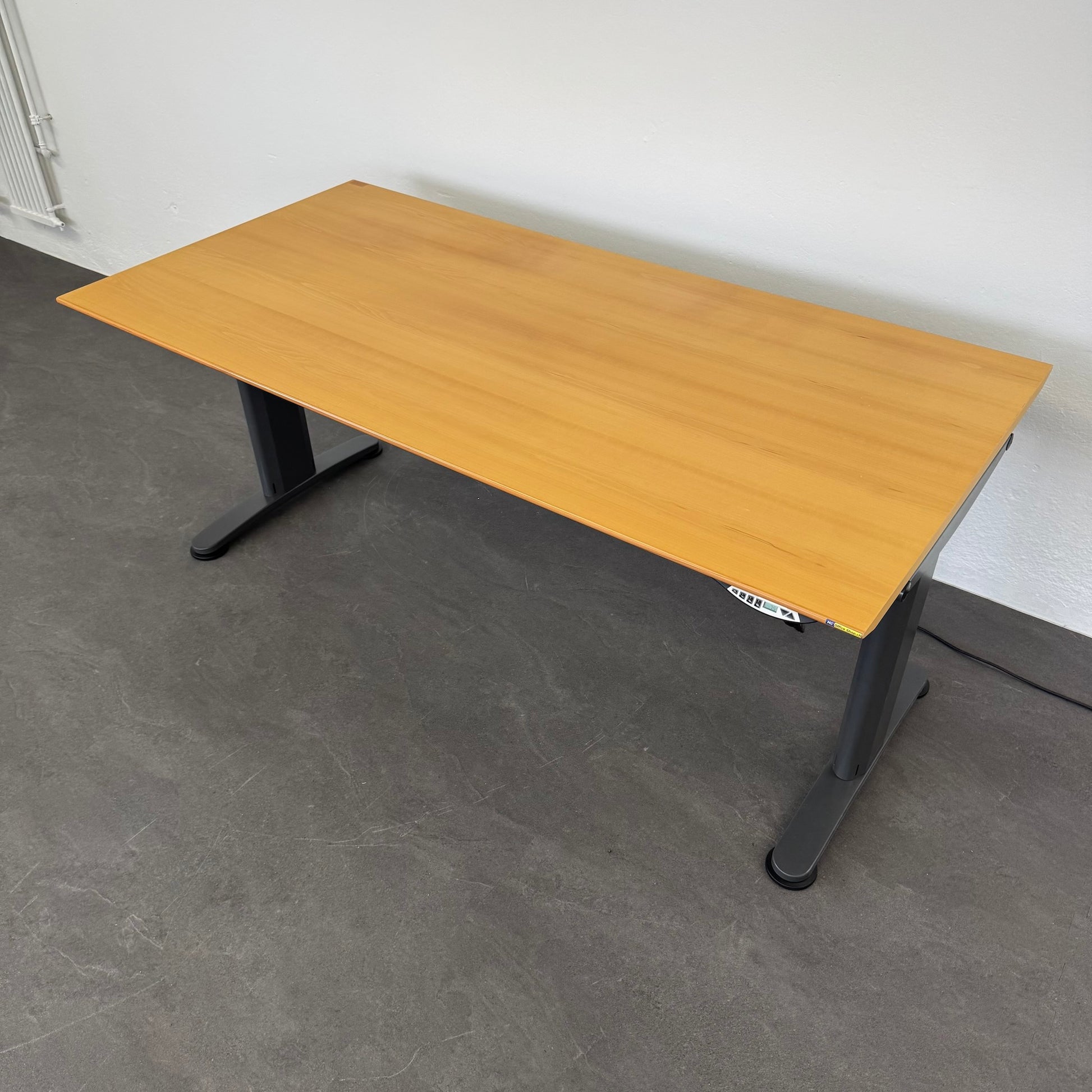 Ergodata System Desk Sitz-Steh Schreibtisch ganz unten