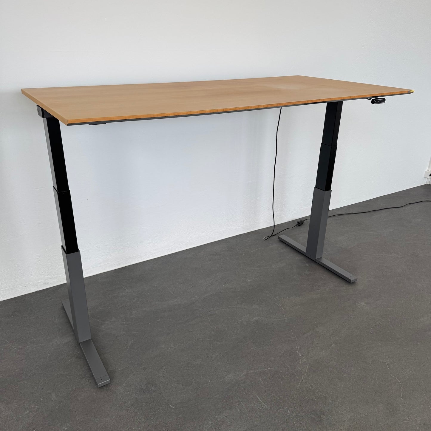 Extend Sitz-Steh-Schreibtisch höhenverstellbar von 650-1270mm