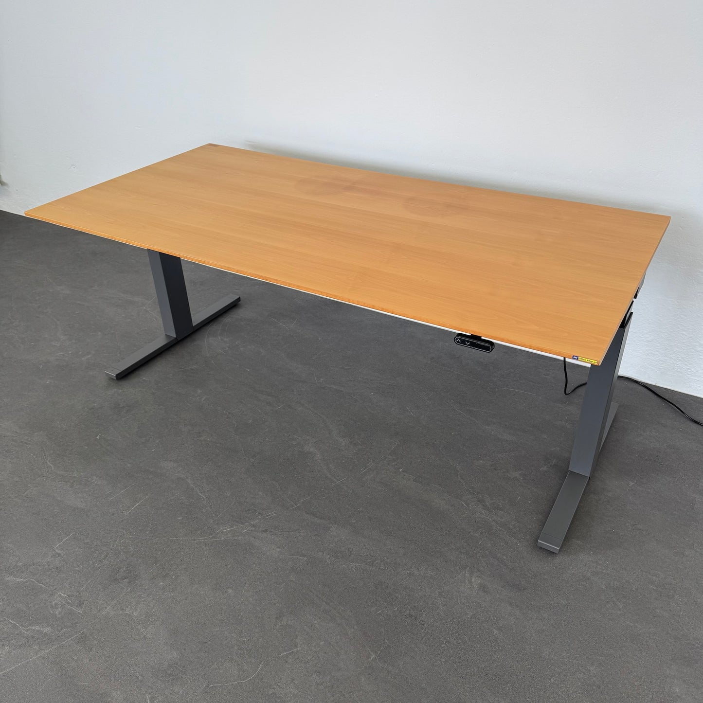 Lista Office Extend Sitz-Steh-Schreibtisch Deatilfoto Display