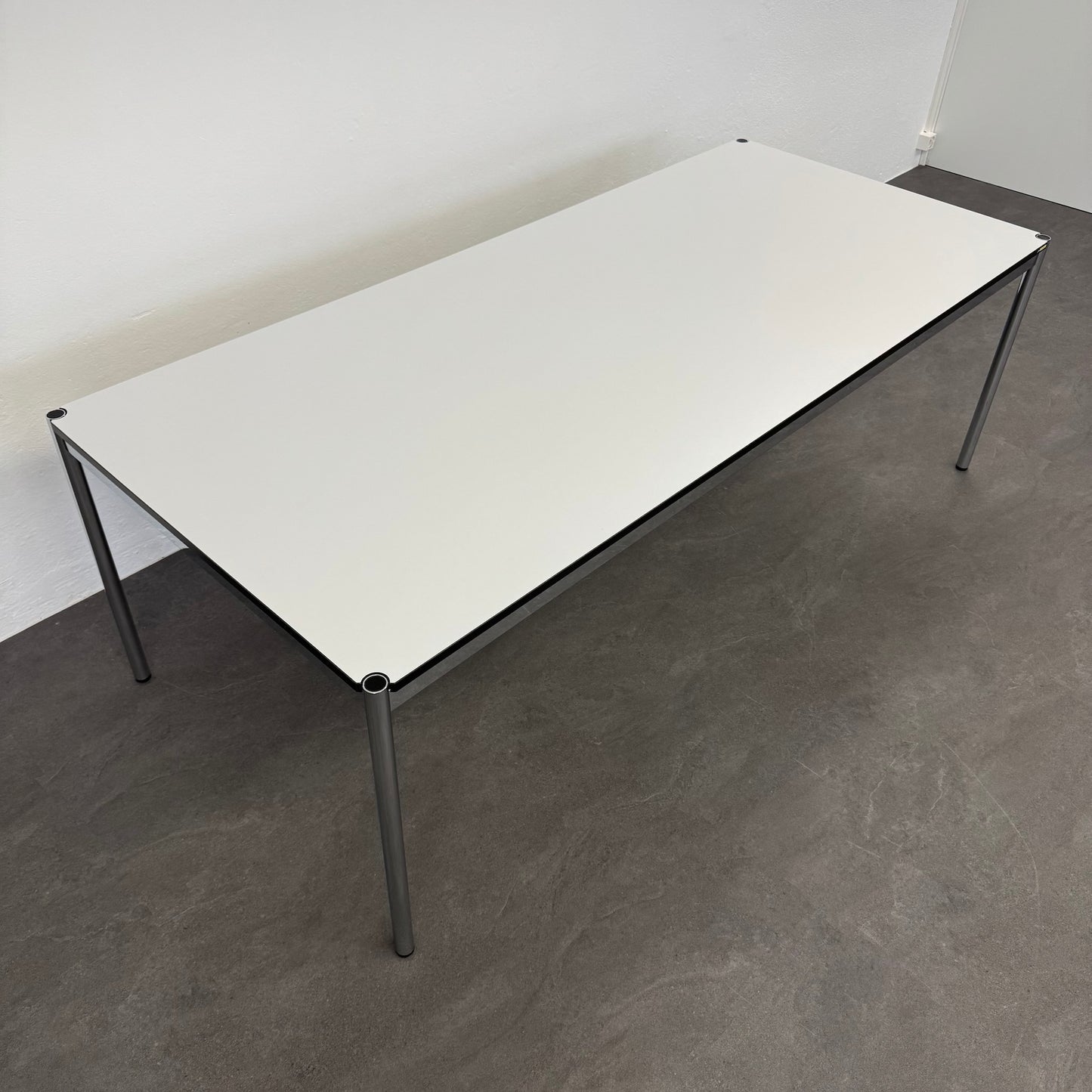 USM Haller Classic Sitzungstisch Ansicht von oben