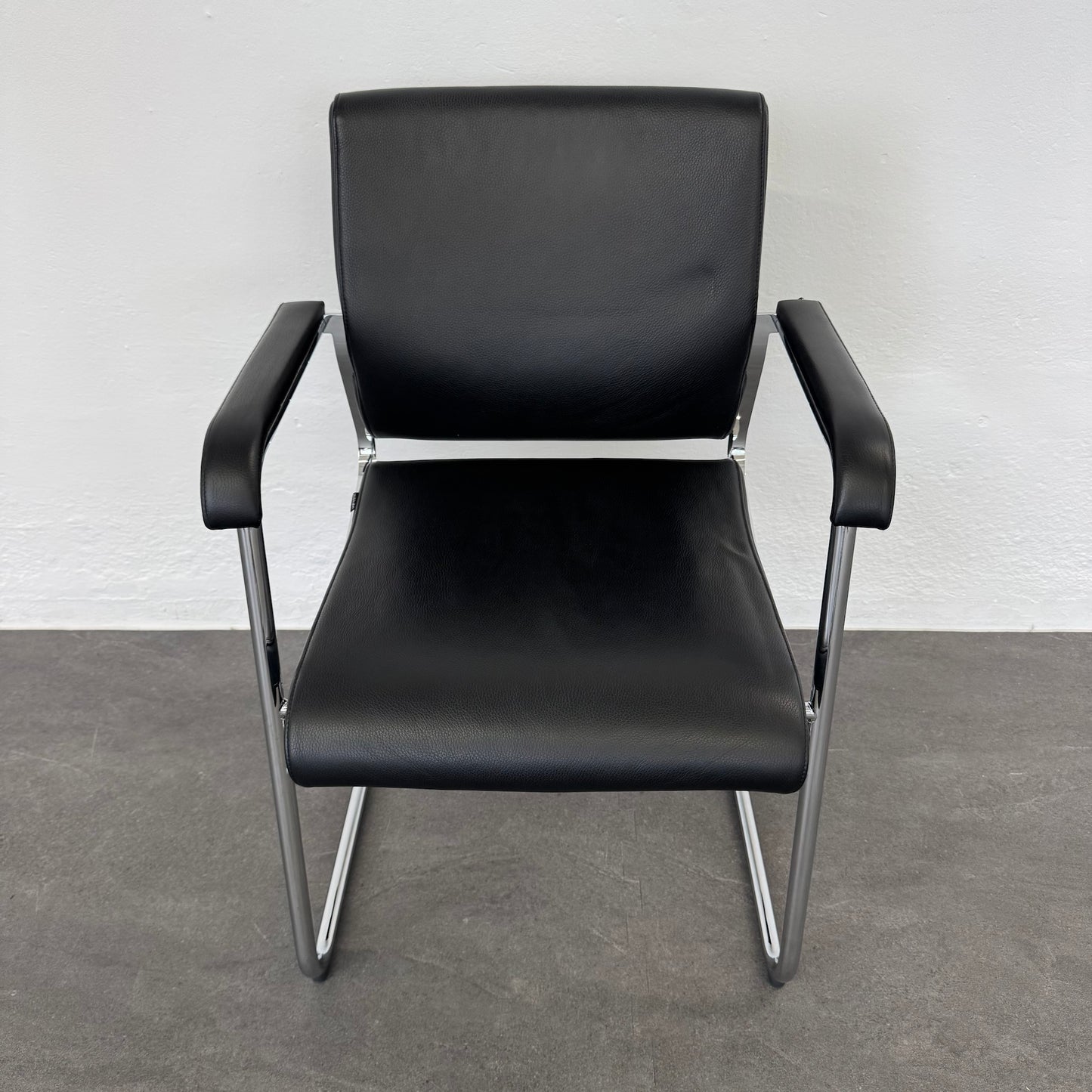 Wilkhahn Sito Freischwinger aus schwarzem Leder