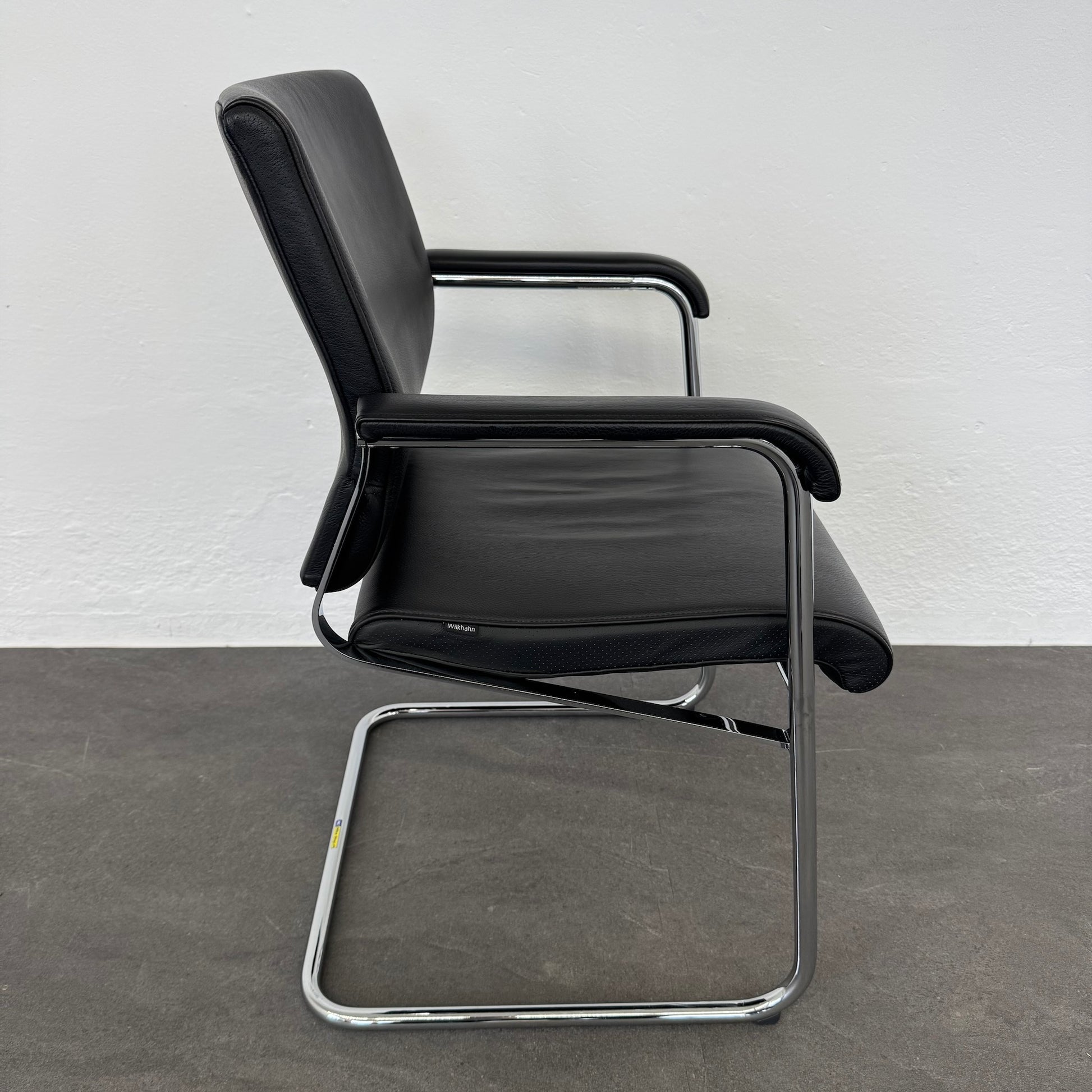 Wilkhahn Sito Freischwinger mit Gestell aus Metall Chrom glanz