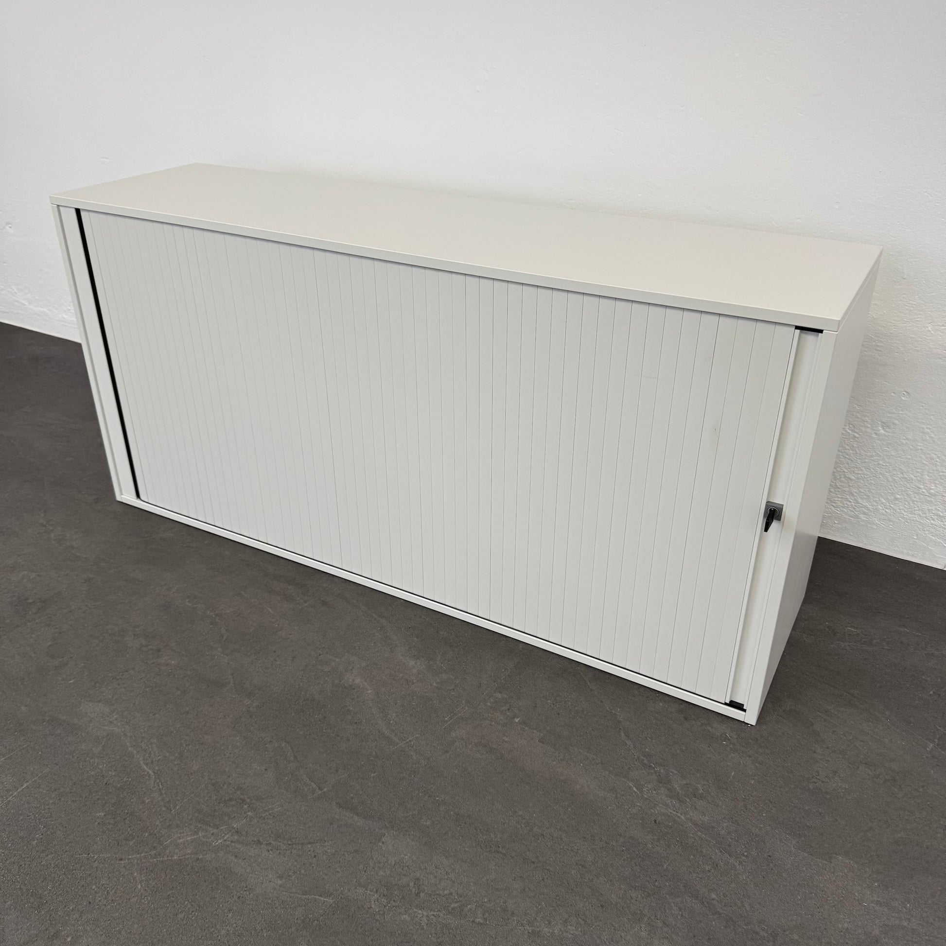 Steelcase Share It Lateralschrank mit Schlüssel