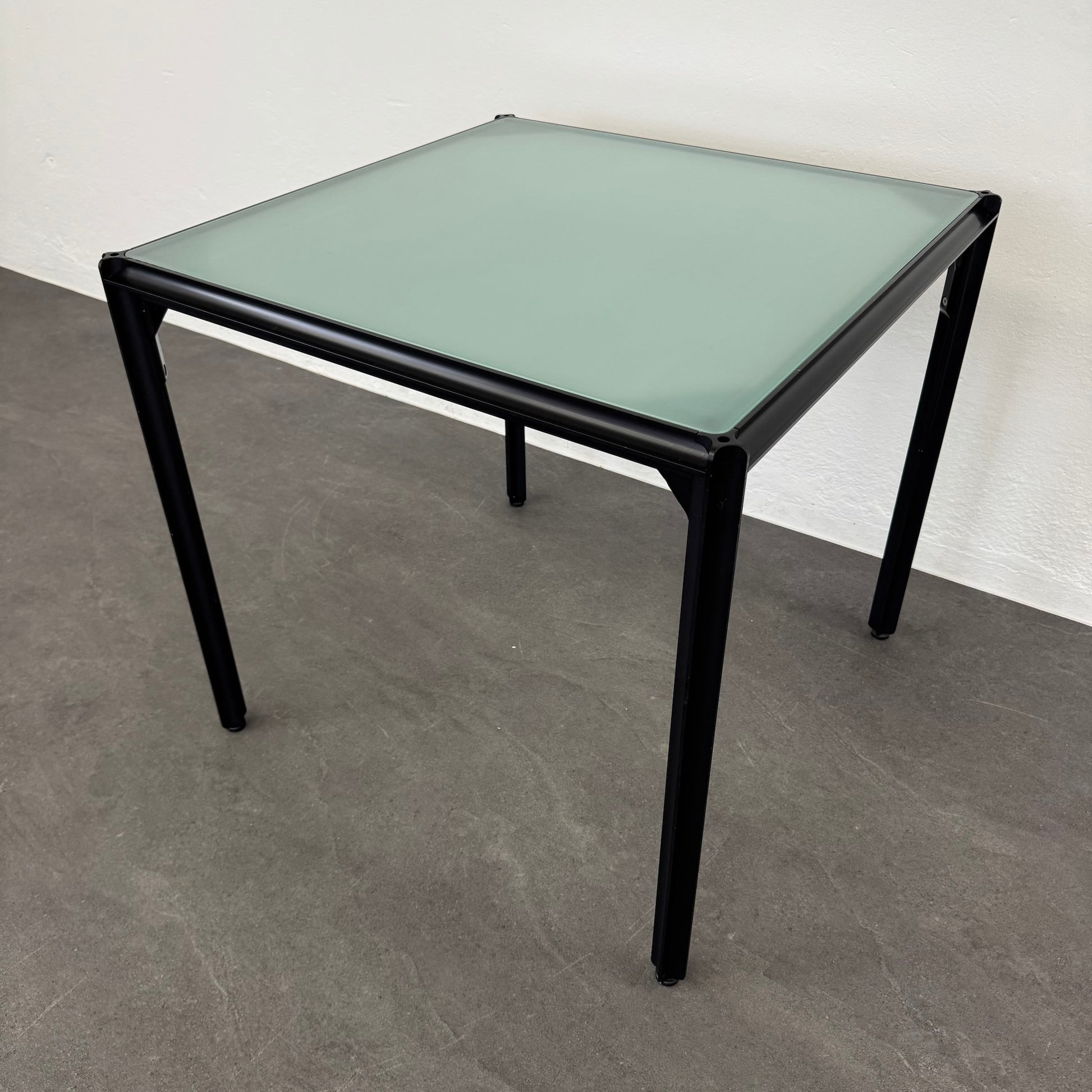 Vintage Design Bauhaus Style Besprechungstisch mit Gestell schwarz