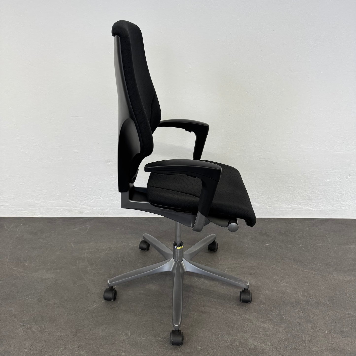 Giroflex G64 Bürodrehstuhl Fusskreuz Metall anthrazit