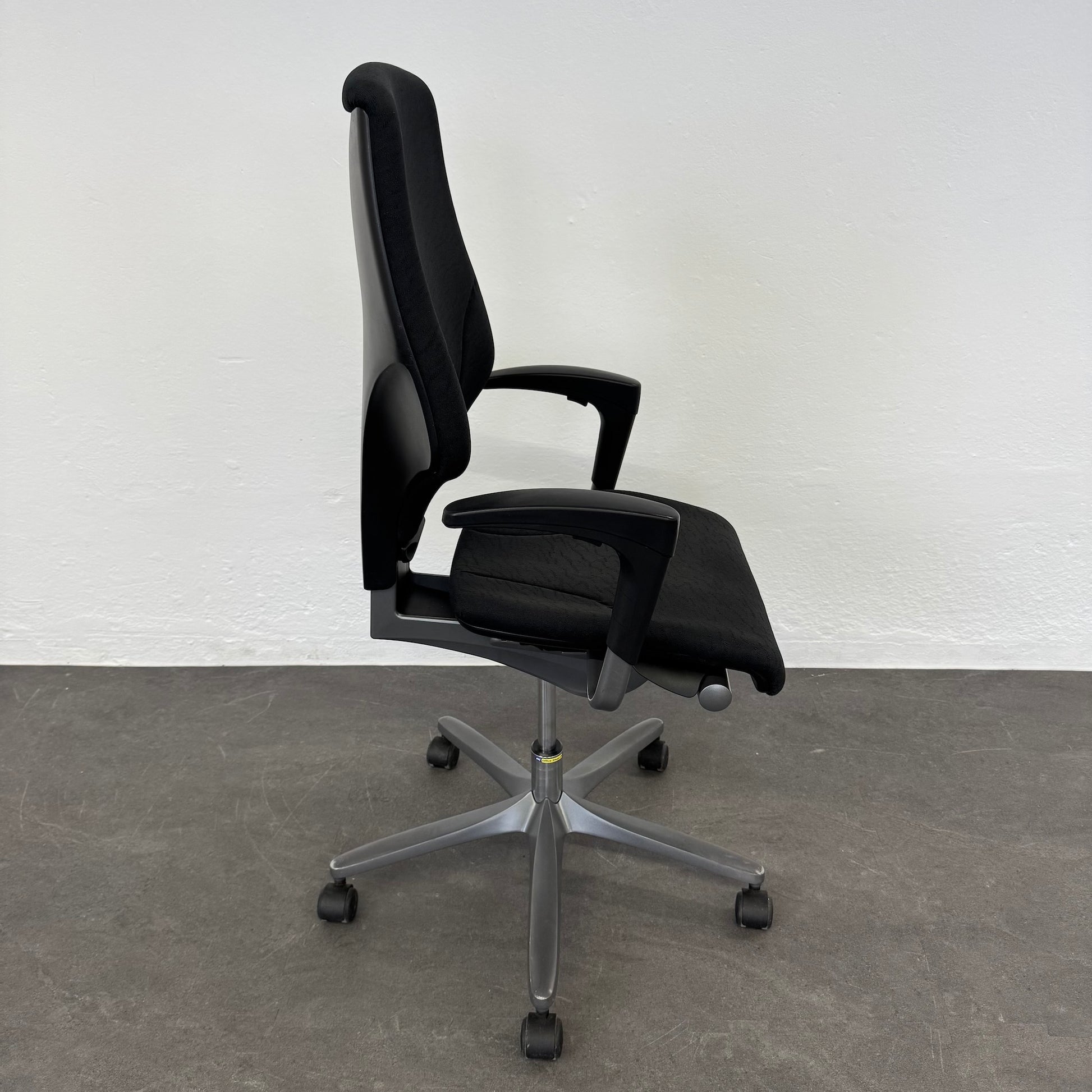 Giroflex G64 Bürodrehstuhl Fusskreuz Metall anthrazit