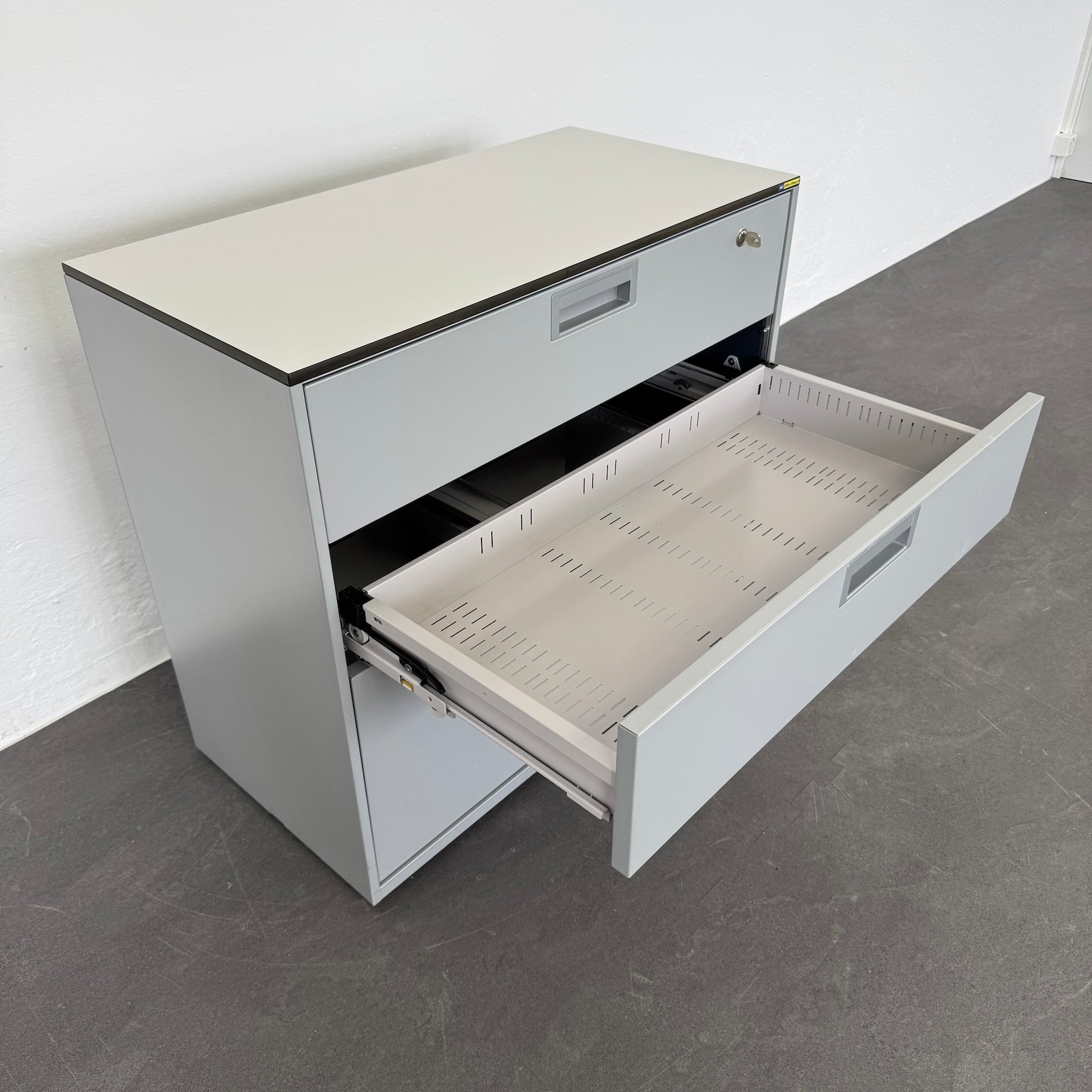 Lista Office Qub Modul-Kombination Breitschublade unten offen