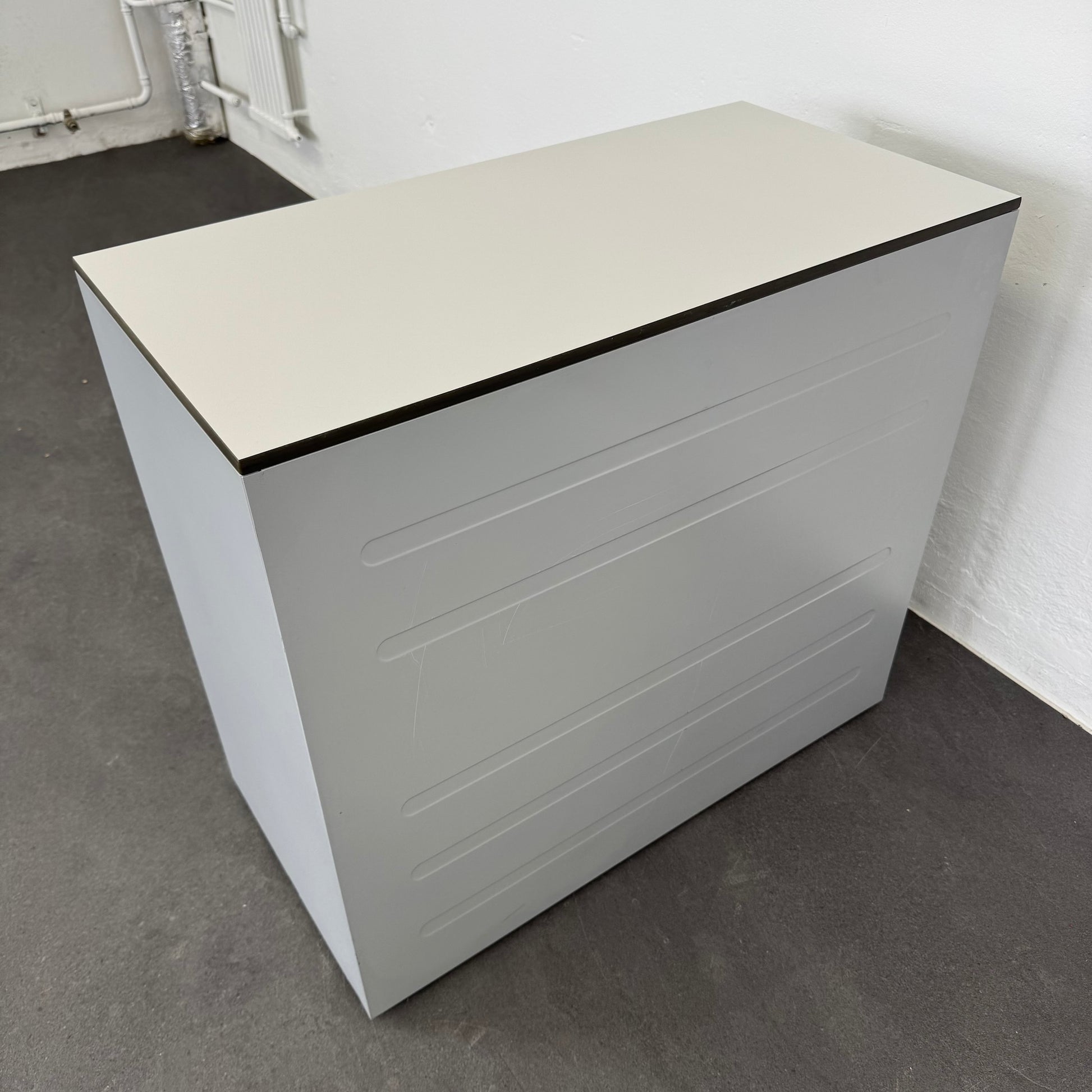 Lista Office Qub Modul-Kombination von hinten