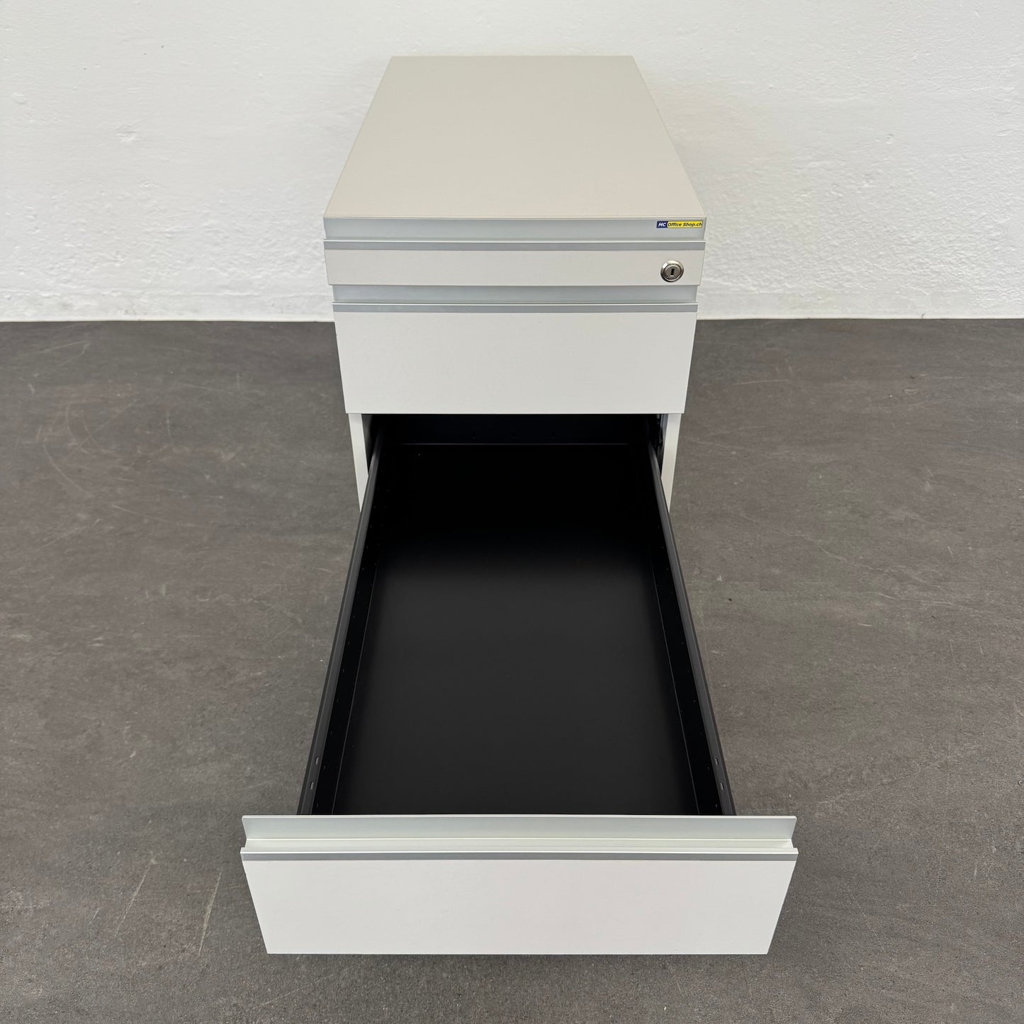 Denz D3 Unterstell-Korpus mittlere Schublade offen