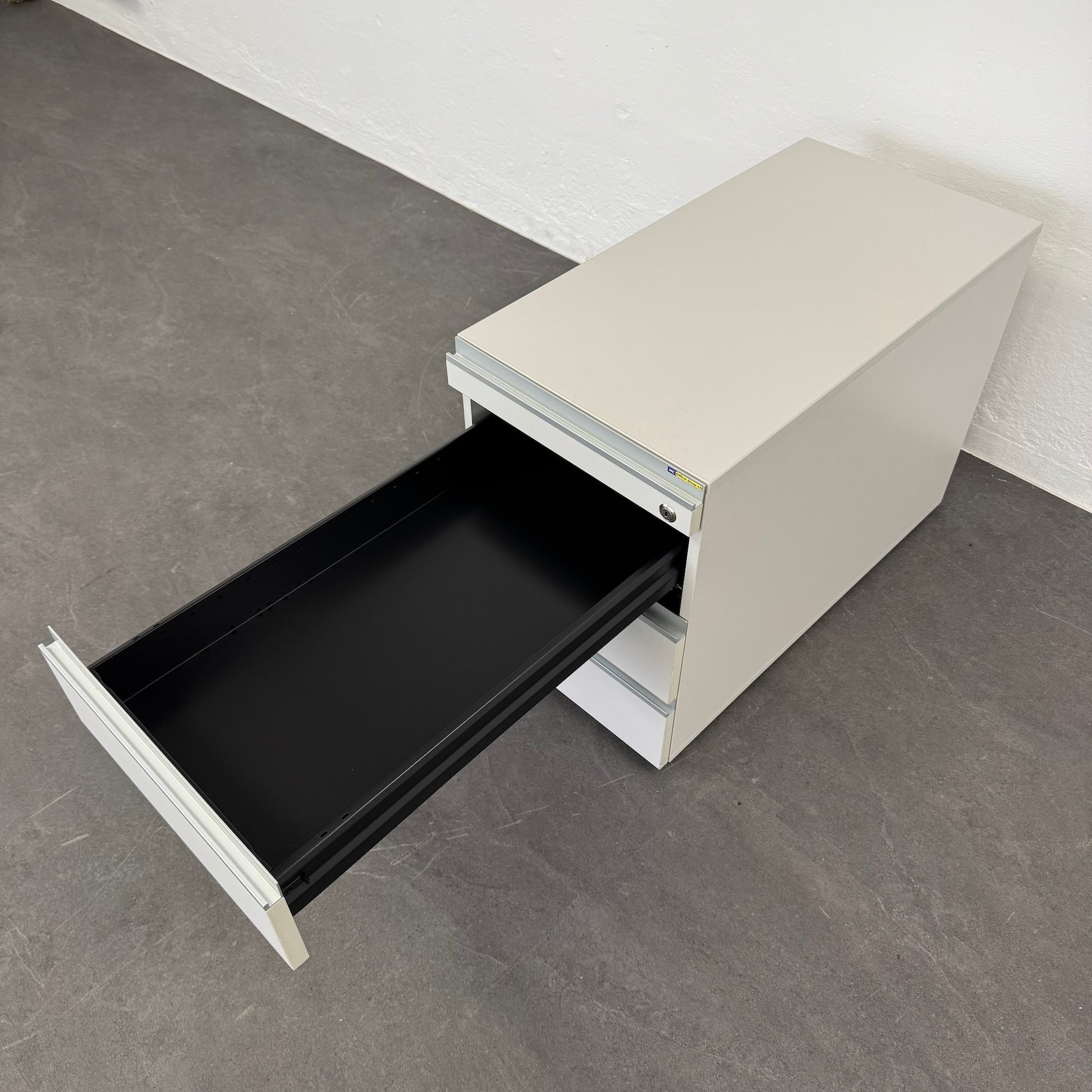 Denz D3 Unterstell-Korpus obere Schublade offen