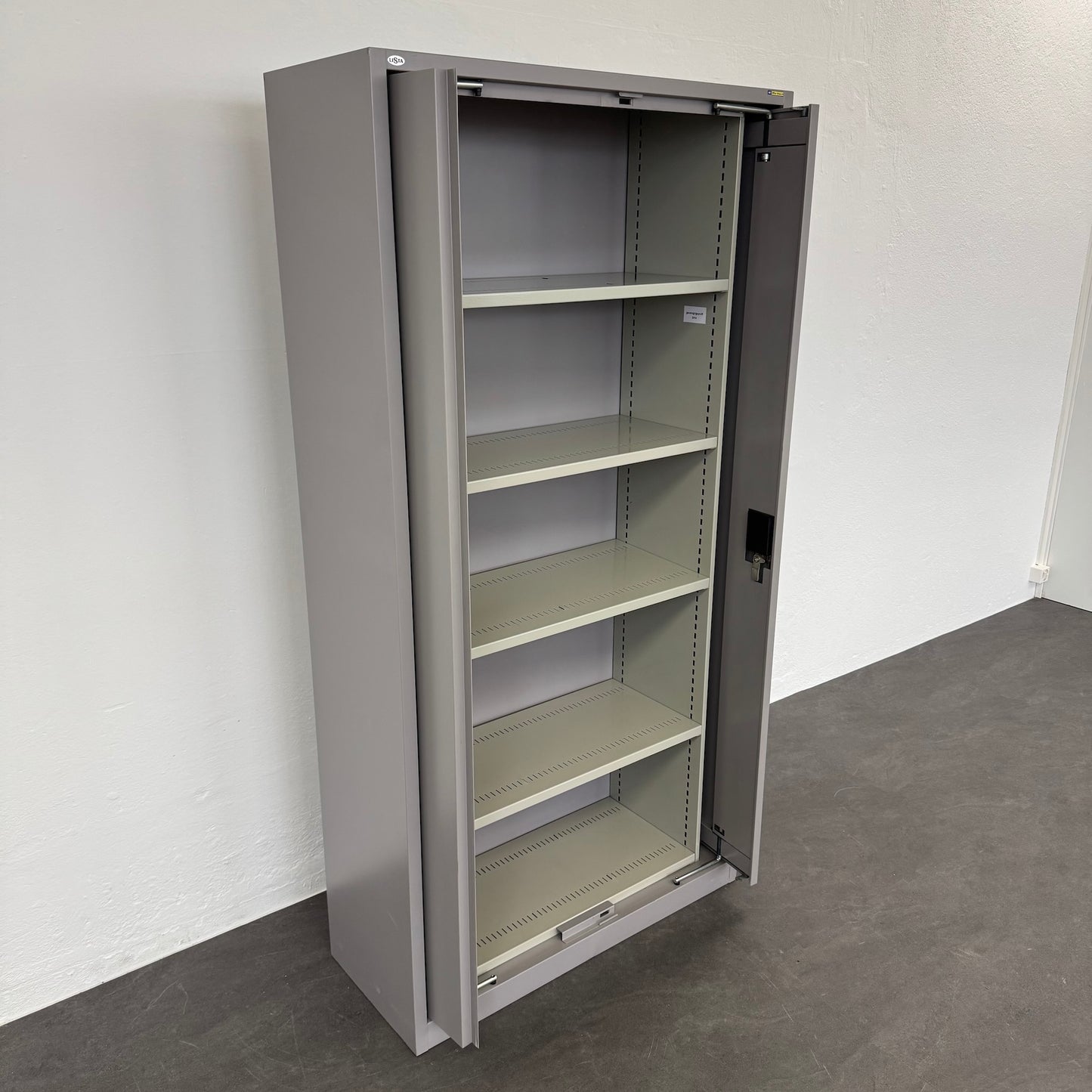 Lista Office Storage Flügeltür-Aktenschrank mit 4 Fachböden