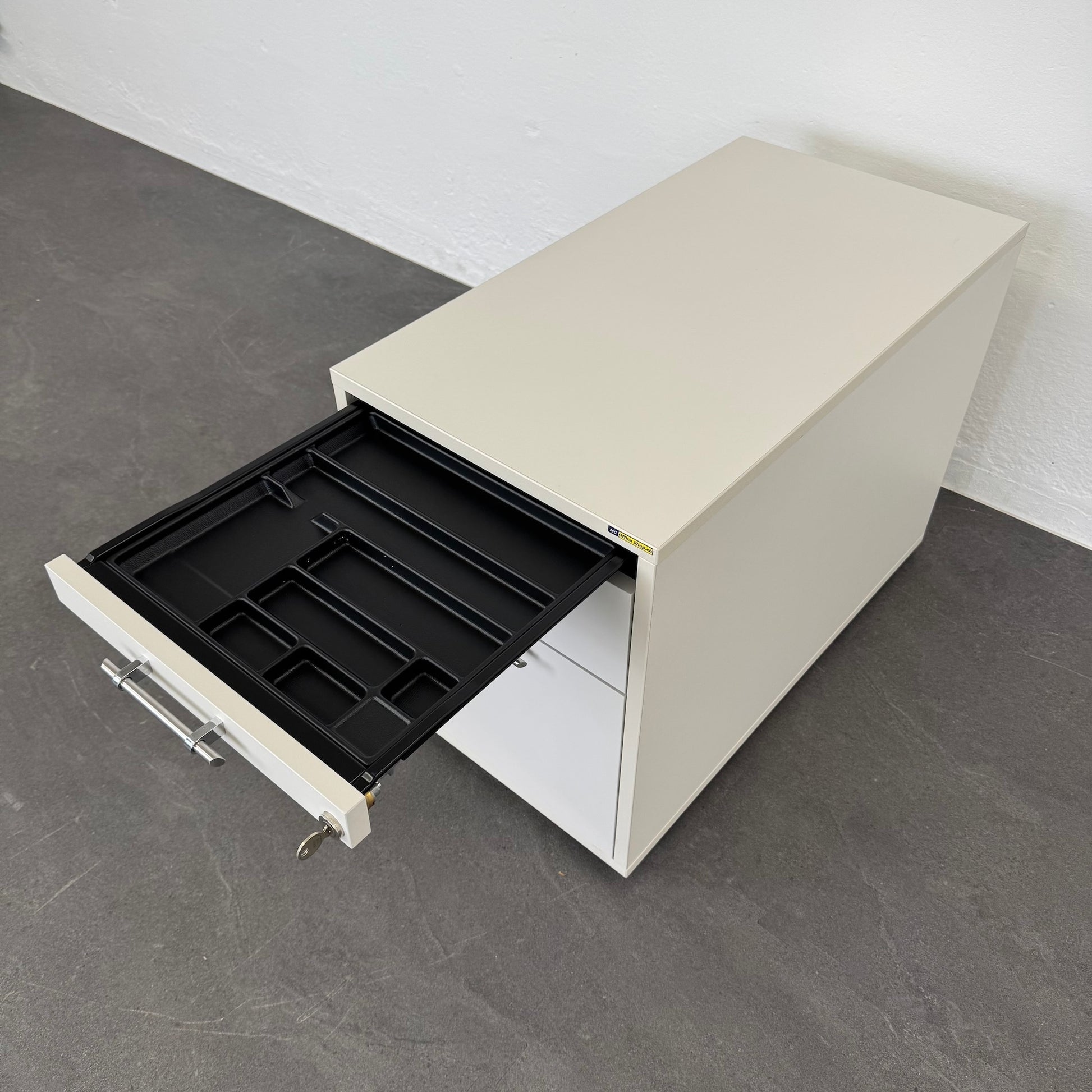 Elan New City Unterstell-Korpus mit Materialschale offen