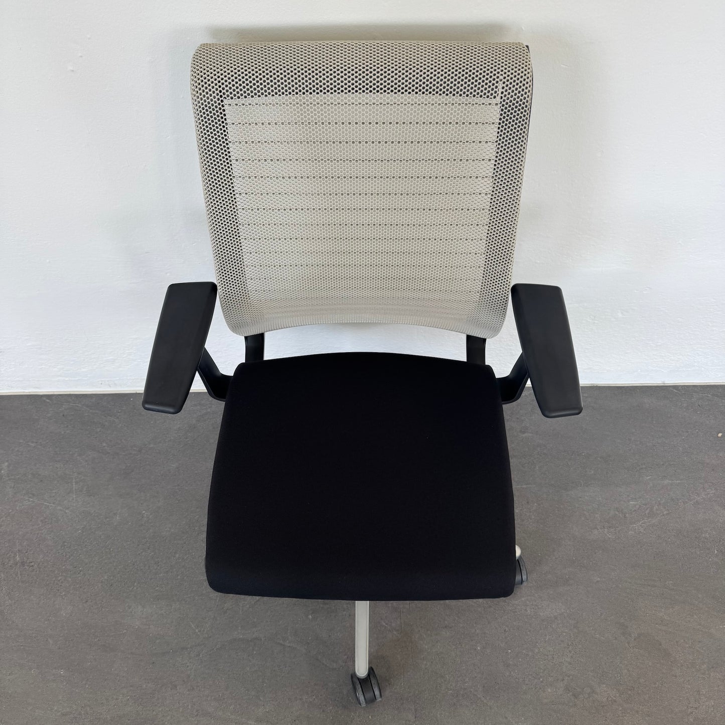 Steelcase Think Bürodrehstuhl Ansicht von oben