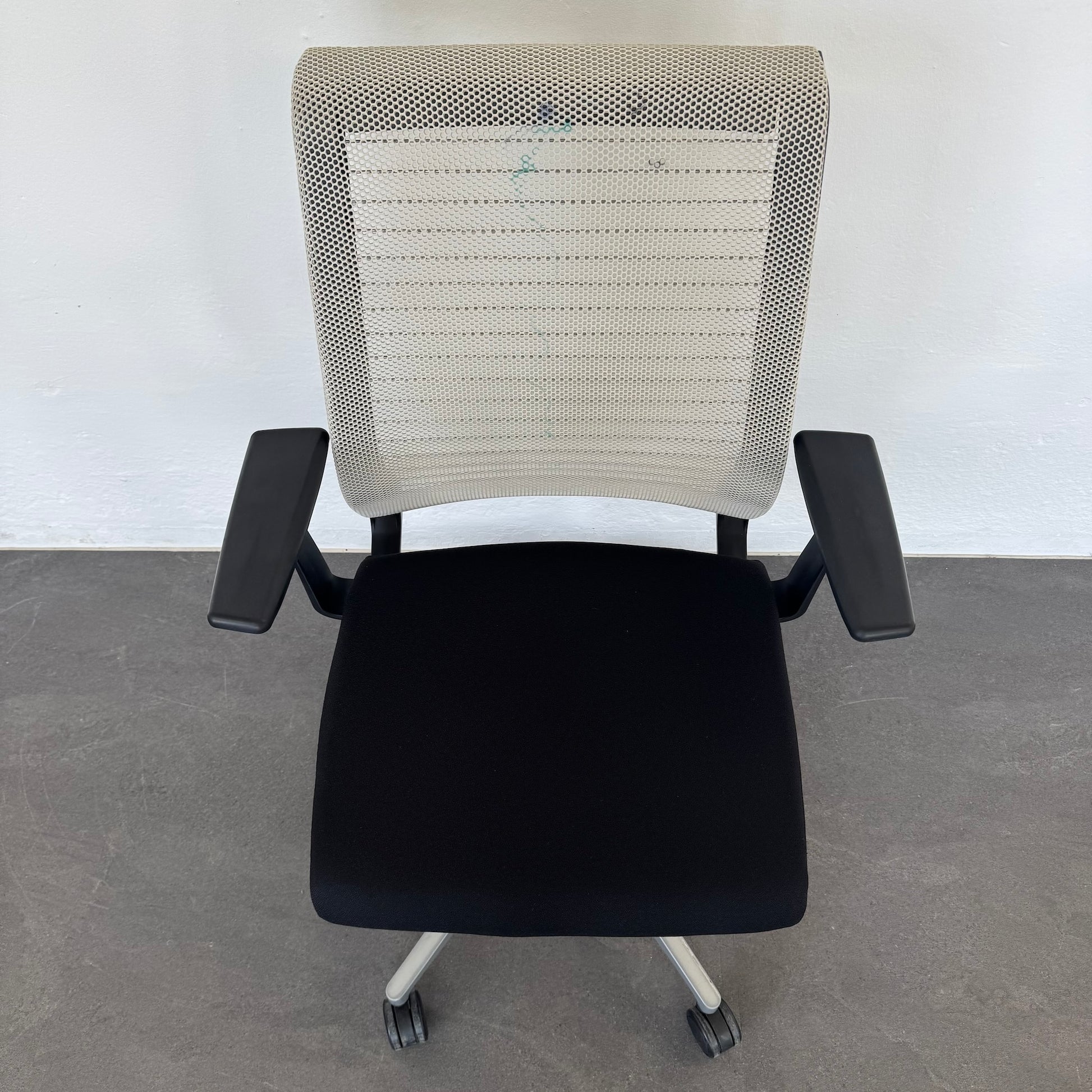 Steelcase Think Bürodrehstuhl Ansicht von oben