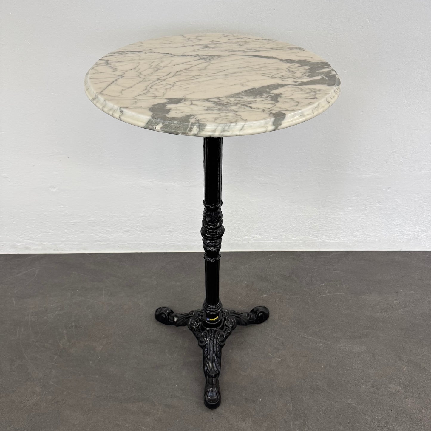 Top Design Classic Bistrostehtisch mit Marmorplatte